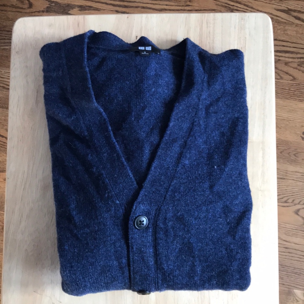 Uniqlo Cardigan Size S